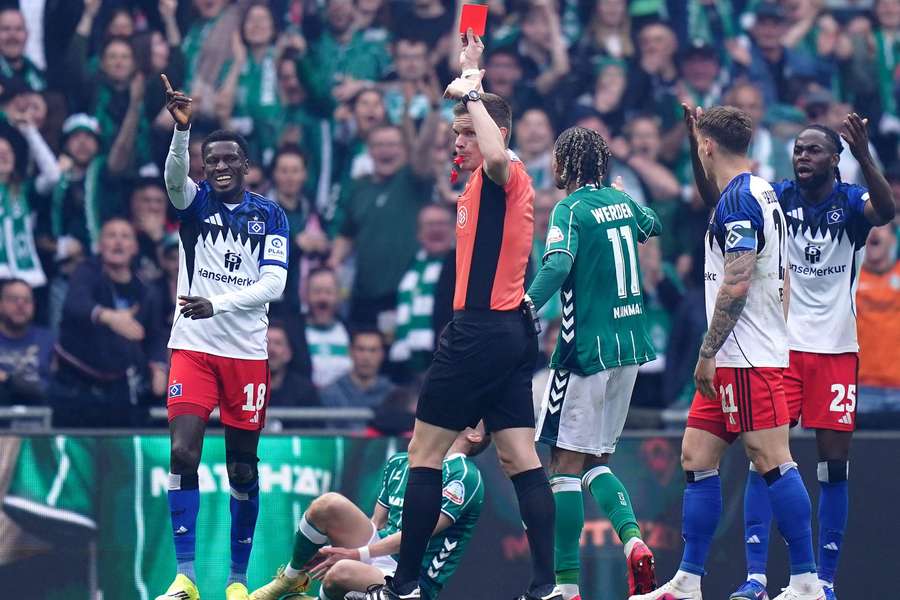 Für die neue Saison gibt es neue Regeln für Bundesliga und 2. Liga Für die neue Saison gibt es neue Regeln für Bundesliga und 2. Liga