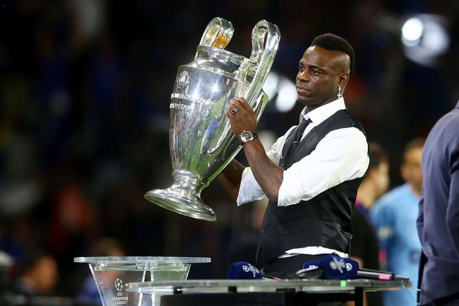 Mario Balotelli venceu a Liga dos Campeões com José Mourinho