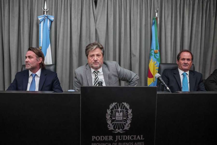 Le jury s'occupant de l'affaire.