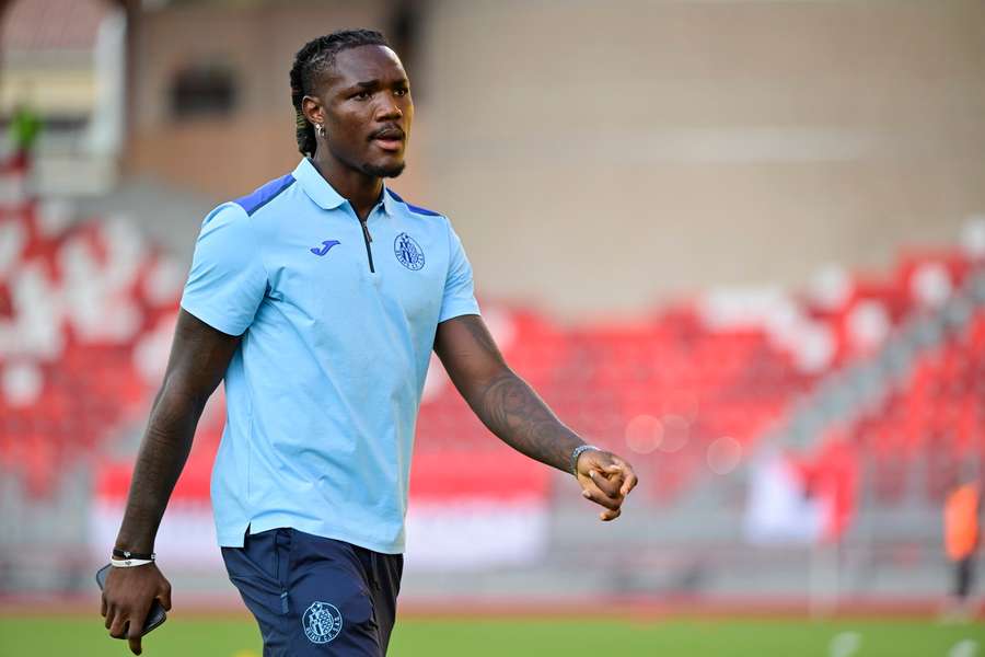 Christantus Uche tiene una grave lesión de rodilla