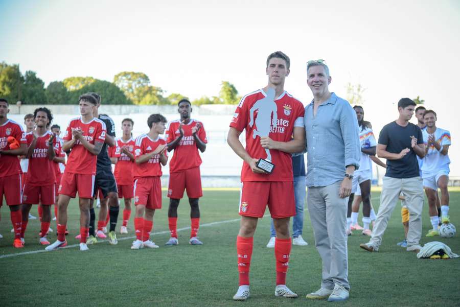 Benfica B levou troféu Benfica B levou troféu