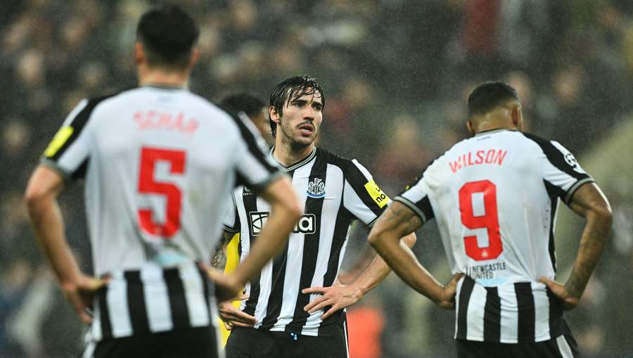 Newcastle-middenvelder Sandro Tonali zit al een straf van 10 maanden uit voor gokovertredingen