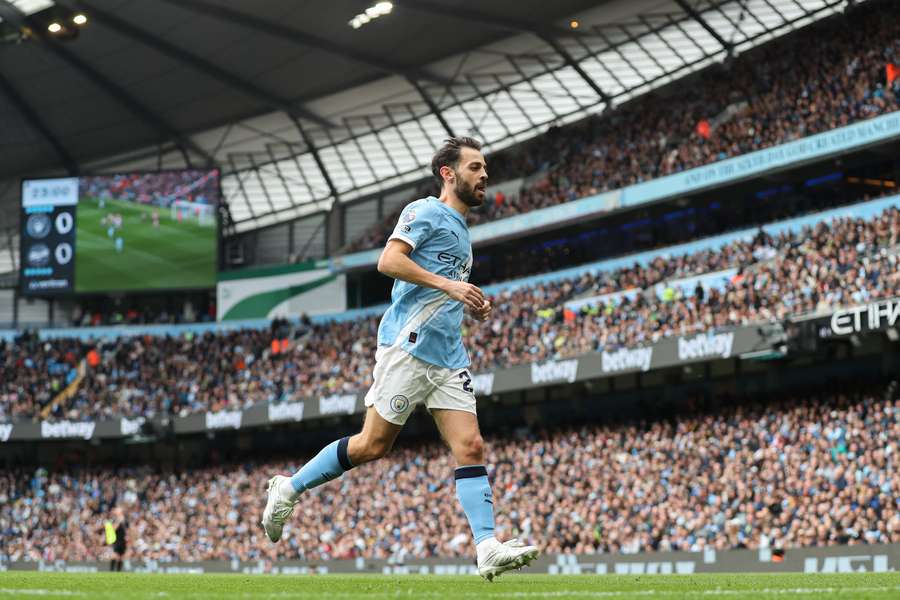 Bernardo Silva em jogo do City contra o Brentford Bernardo Silva em jogo do City contra o Brentford
