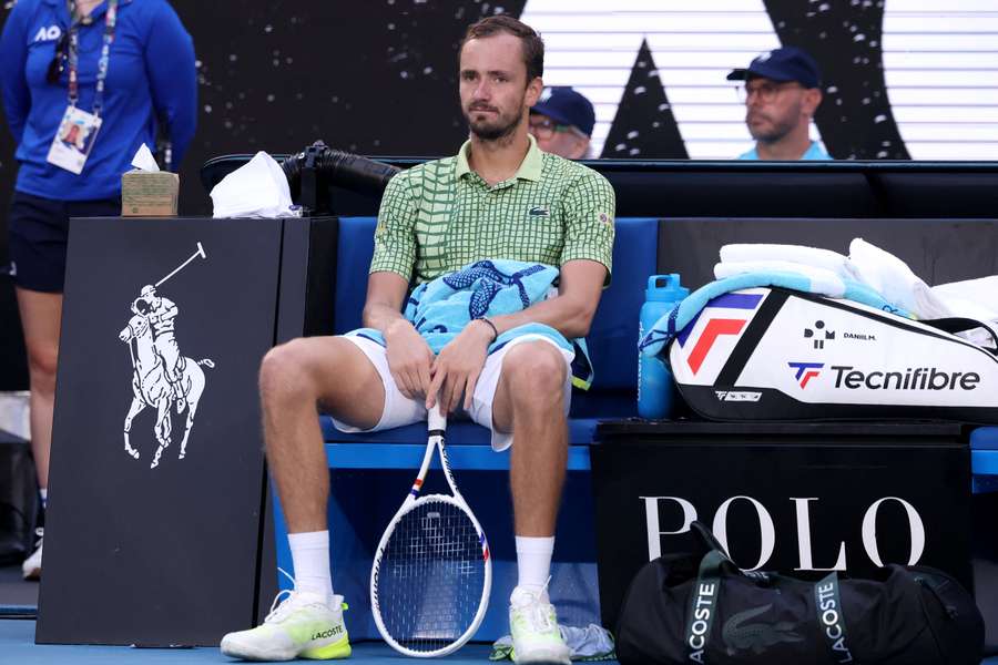 Medvedev não resistiu a Learner Tien