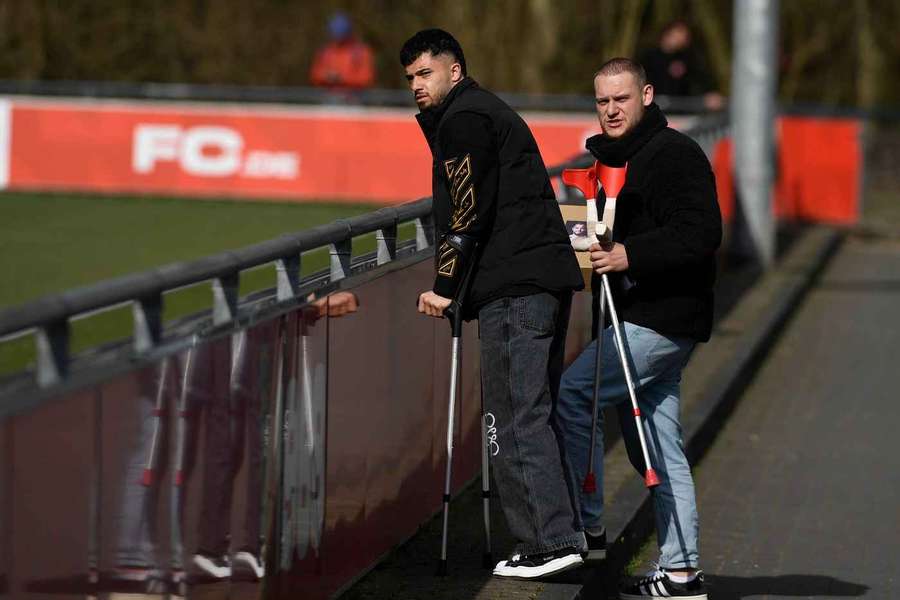 Gazibegovic (l.) konnte bereits beim Training unter der Woche nur zuschauen