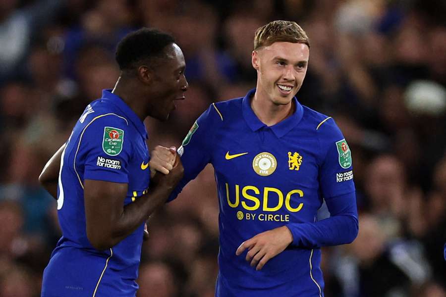 Cole Palmer e Danny Welbeck marcaram dois cada na virada Cole Palmer e Danny Welbeck marcaram dois cada na virada