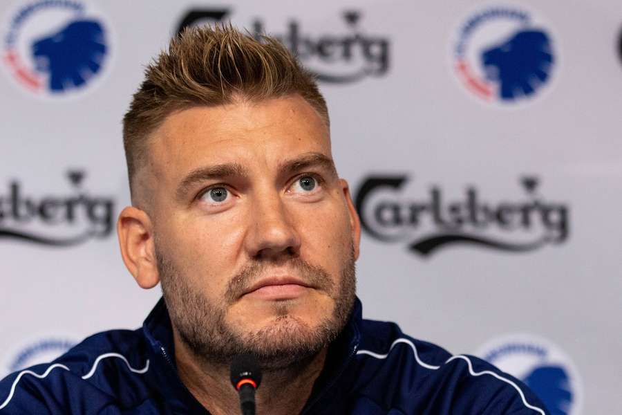 Bendtner: Blev sendt tre måneder i skammekrogen for at råbe efter Thierry Henry