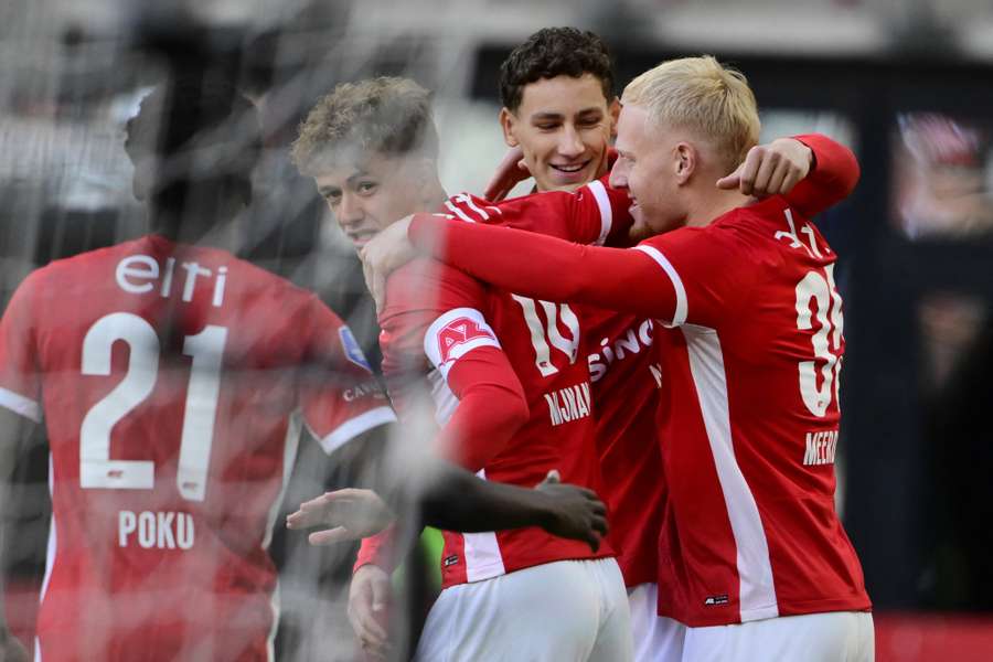 AZ celebrate a goal of hat-trick hero Mexx Meerdink (R) in the 4-1 win over sc Heerenveen