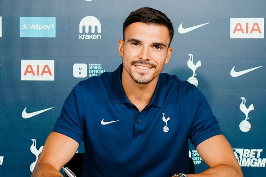 João Palhinha oficializado como reforço do Tottenham