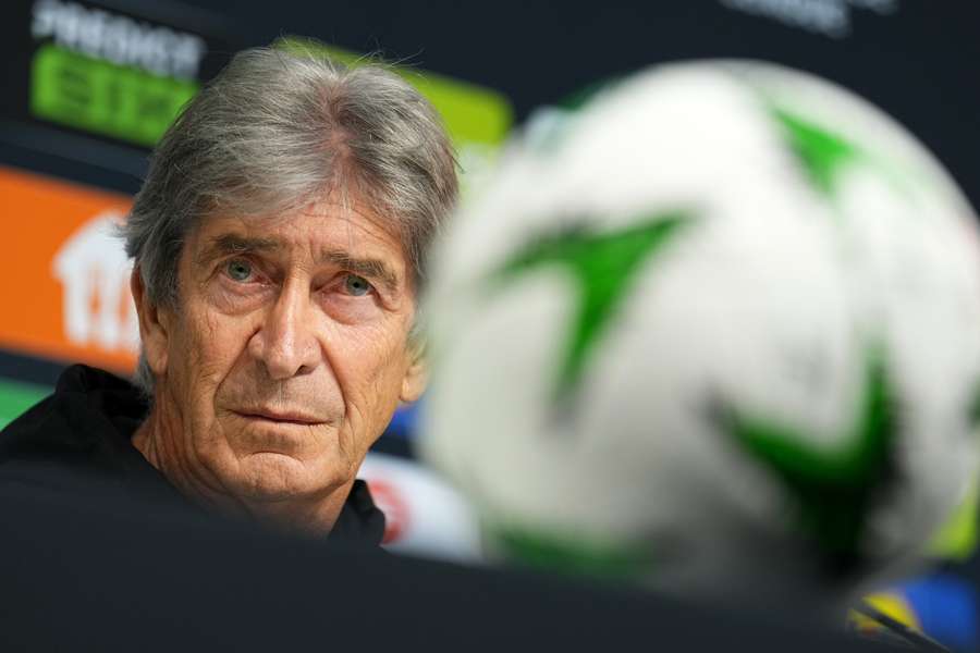 Pellegrini, en la rueda de prensa previa a la final ante el Chelsea