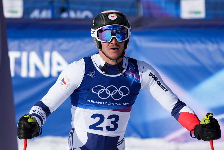 Jan Zabystřan v cíli olympijského sjezdu.