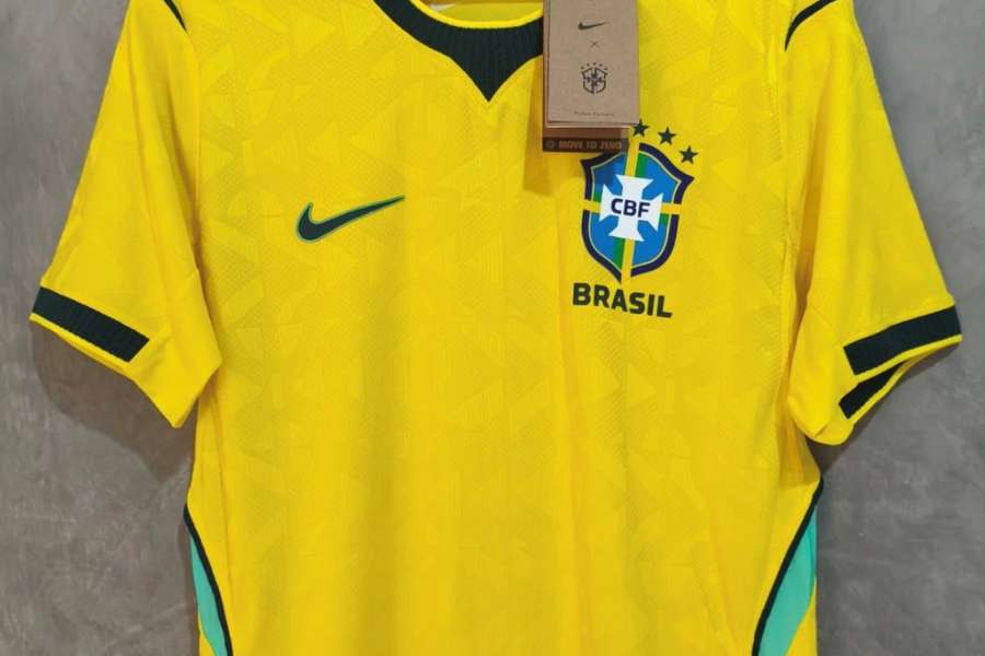 A nova camisa titular tem amarelo mais ouro e verde mais bandeira