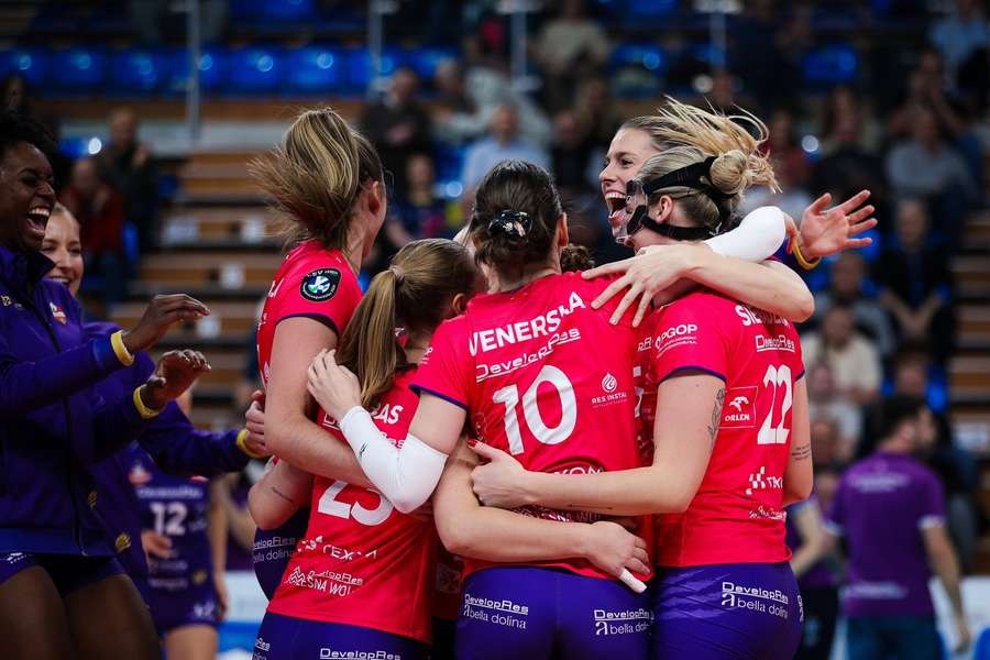 Rysice awansują z grupy Ligi Mistrzyń jako liderki po pokonaniu Schwerina