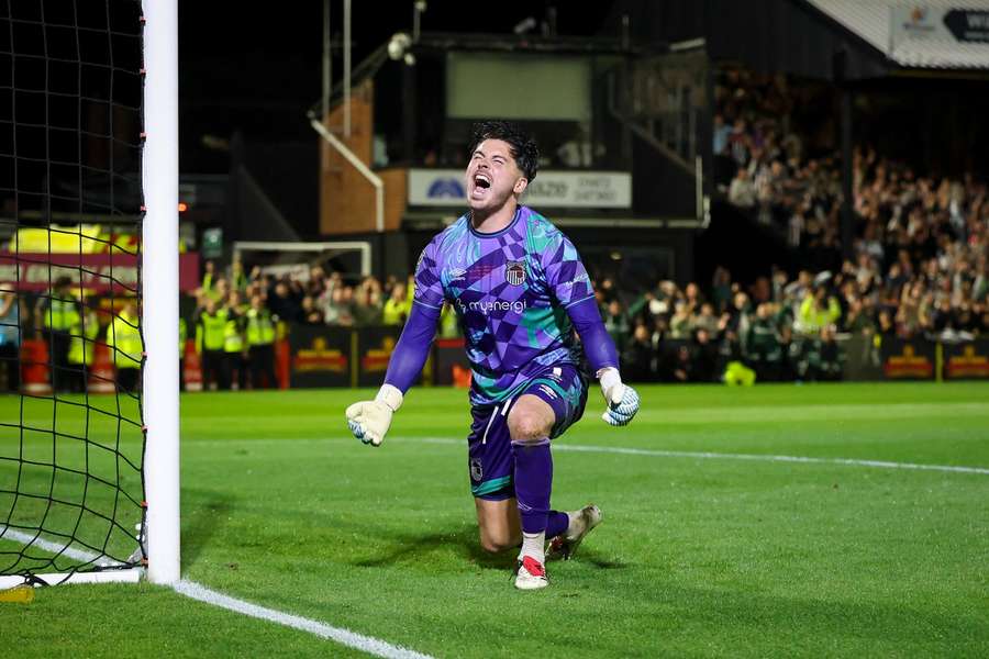 Christy Pym pomohl vyřadit manchester United.