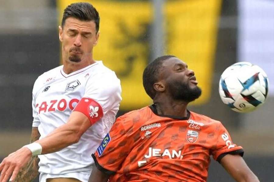 Lorient snatched a late goal to beat Lille