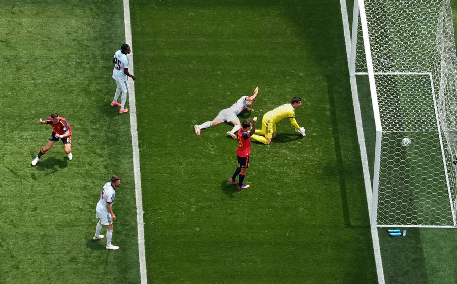 Il gol di Fabian Ruiz Il gol di Fabian Ruiz