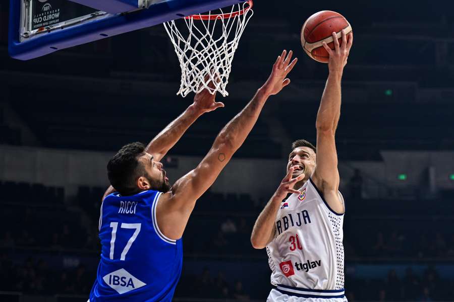 Un mostruoso Fontecchio trascina l'Italia del basket alla vittoria contro la Serbia