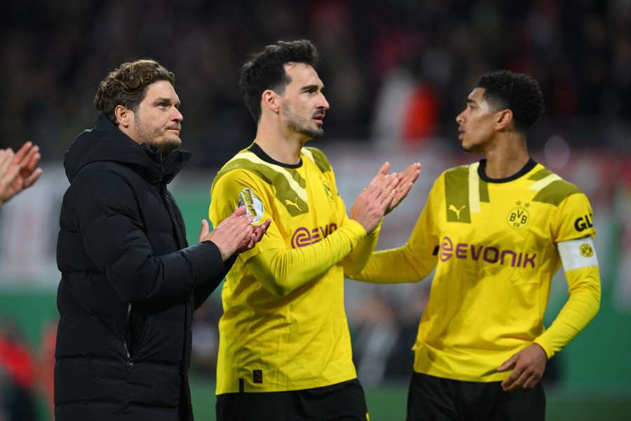 Dortmund coach Edin Terzic alongside Mats Hummels and Jude Bellingham