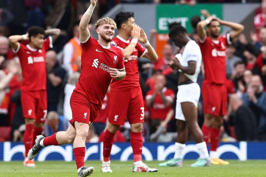 La C1 s'éloigne pour Tottenham, battu 4-2 à Liverpool