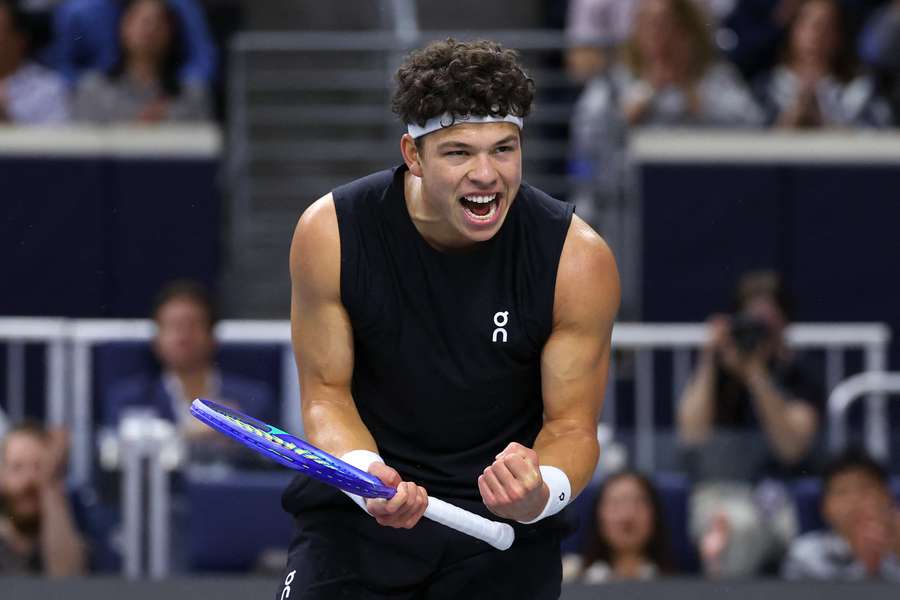 Ben Shelton reacts after winning a point against Taylor Fritz in Dallas