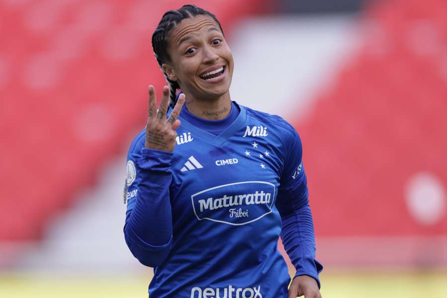 Byanca Brasil brilhou com um hat-trick