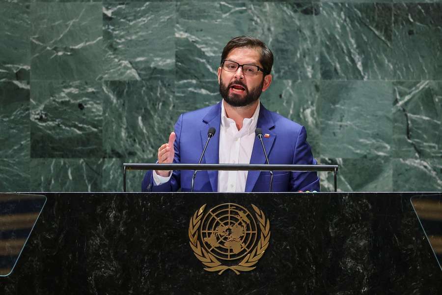 Președintele chilian Gabriel Boric a declarat că s-a "jucat cu integritatea națiunii sale" după anunțul privind Cupa Mondială din 2030