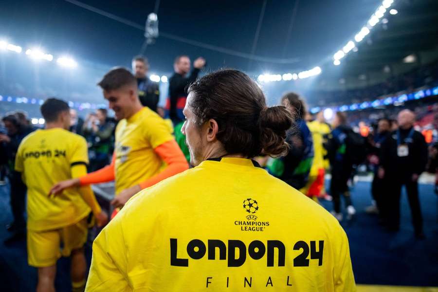 La maglia celebrativa dei giocatori del Borussia Dortmund