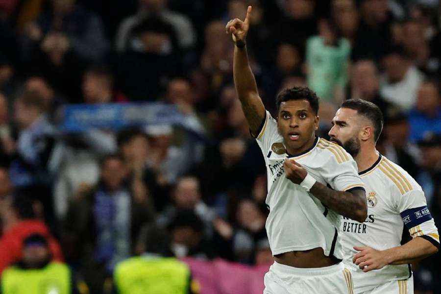 Rodrygo empatou o jogo com um golaço