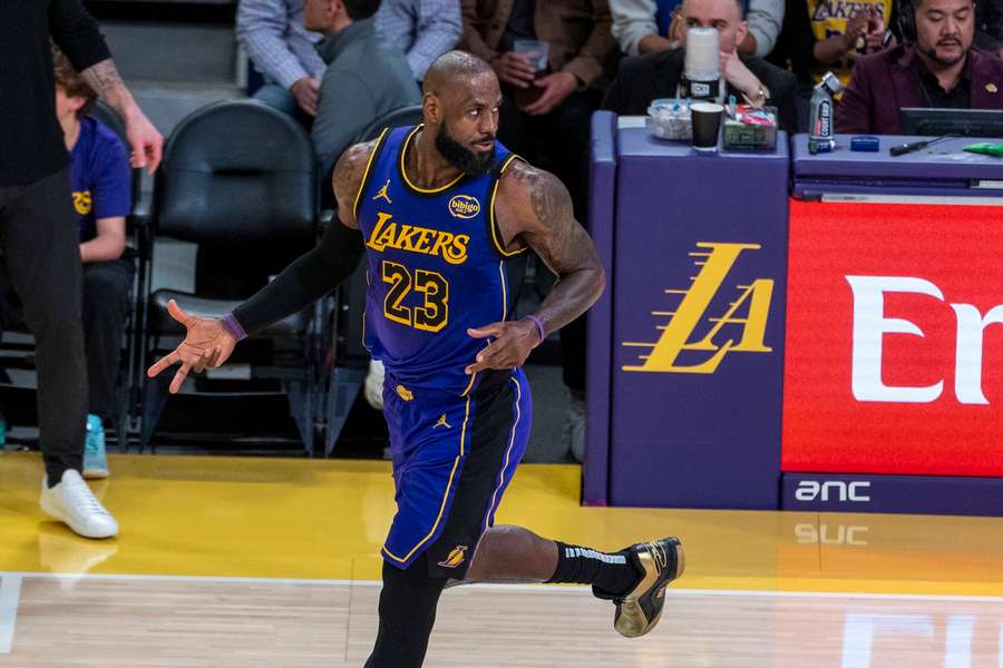 Als ältester Spieler der NBA-Geschichte hat LeBron James die 40-Punkte-Marke geknackt.