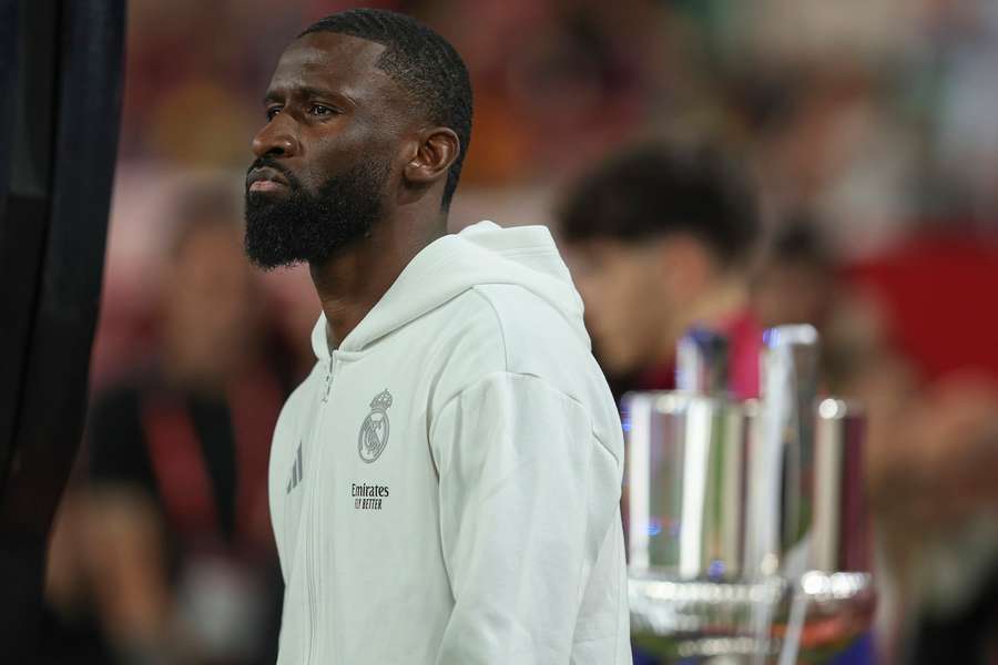 Antonio Rüdiger (Real Madrid) suspendu six matches après son exclusion en finale de Coupe du Roi