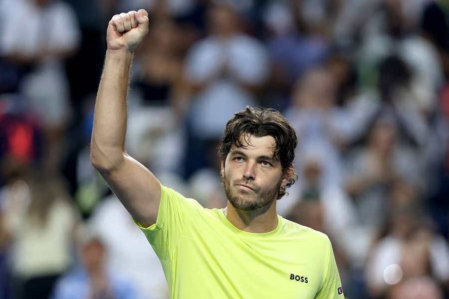 Taylor Fritz célébrant sa victoire à Montréal.