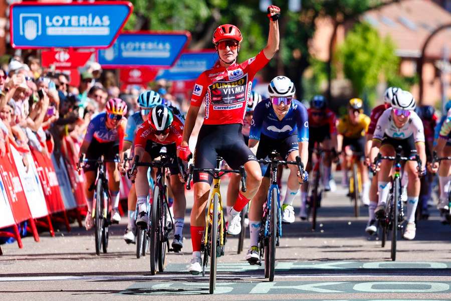 Marianne Vos celebra o triunfo