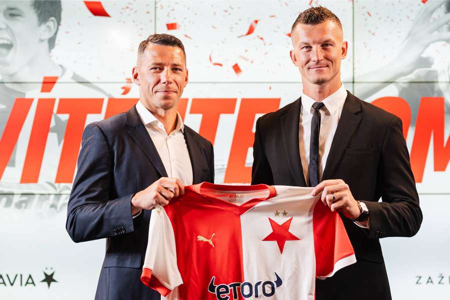 Necid e Suchý jogarão na equipa B do Slavia Praga