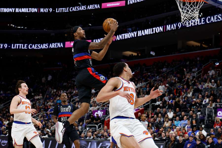 Un shoot de Marcus Sasser contre les Knicks, ce vendredi.