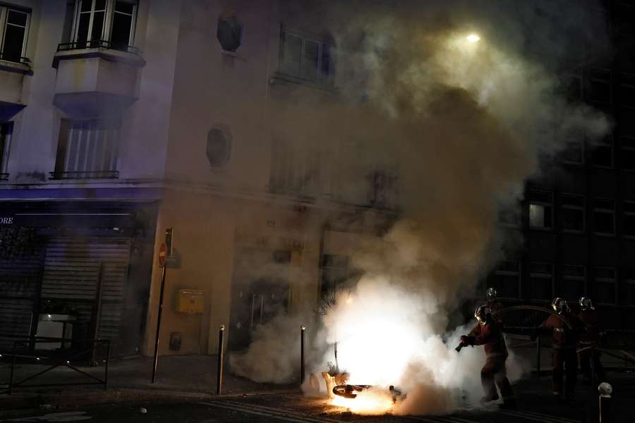 Paris descends into chaos after Champions League win.