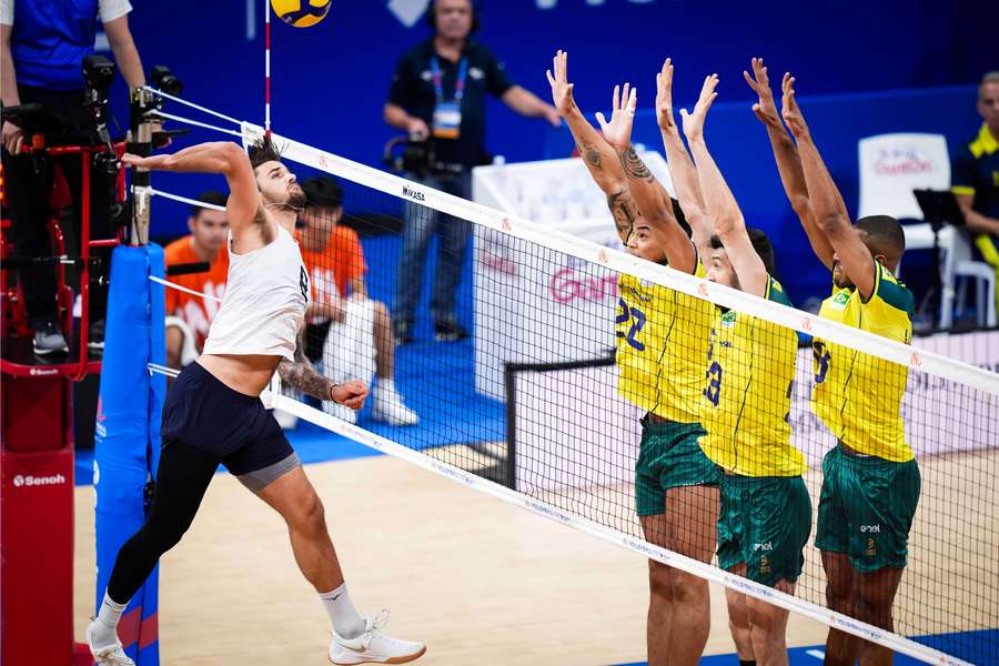 Brasil baixou a guarda no tie-break e foi castigado