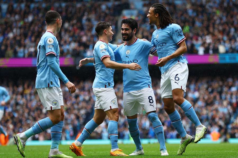 Ny træner kunne ikke redde Leeds mod City, der trækker fra Arsenal i toppen