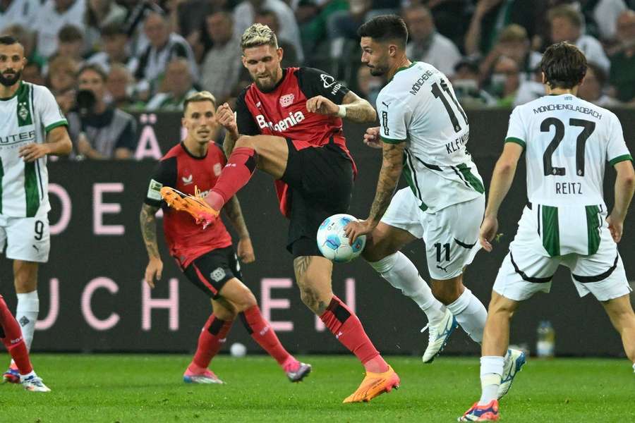 Leverkusen stjæler sejr i sæsondebut i de døende sekunder mod tapre Gladbach