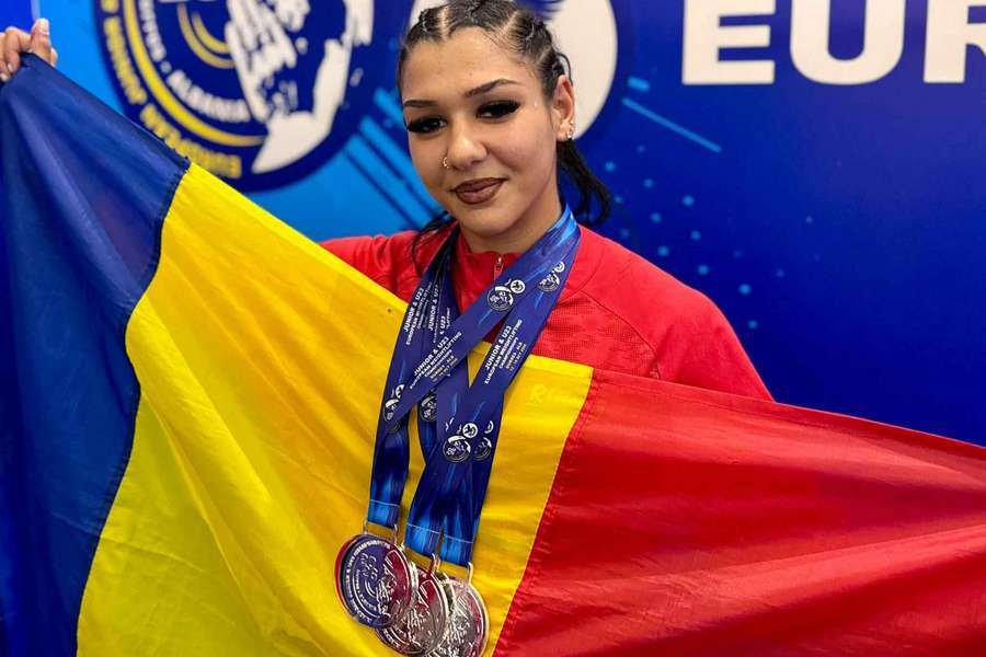 Dana Berchi a cucerit trei medalii de argint la Europenele de haltere U23