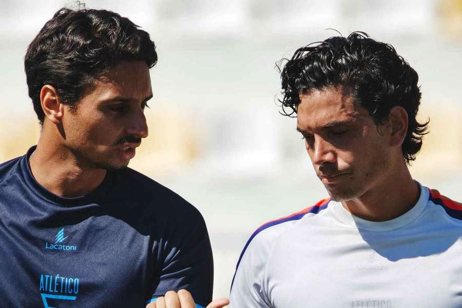 Pedro d'Oliveira, à esquerda, teve muitos elogios para José Mourinho