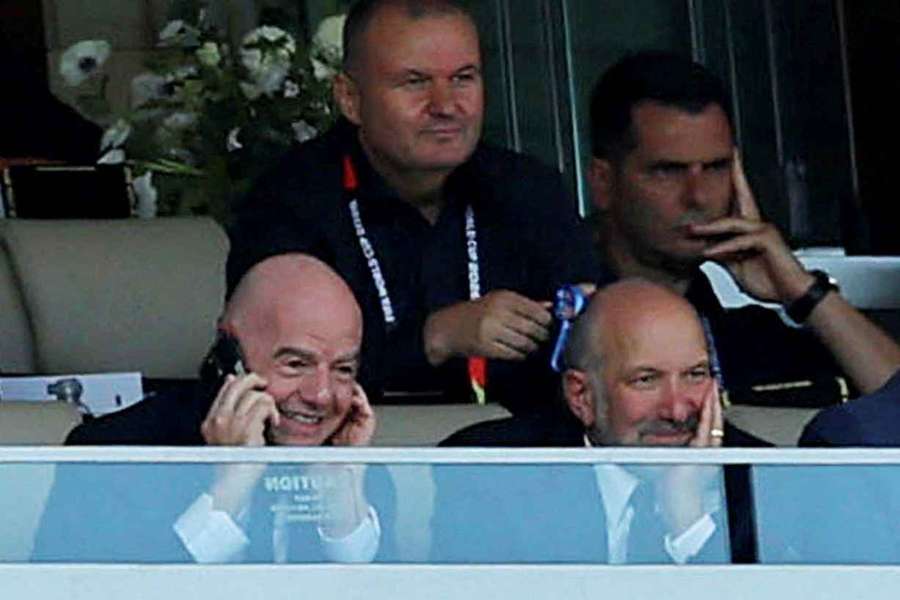 Infantino habla por teléfono Infantino habla por teléfono