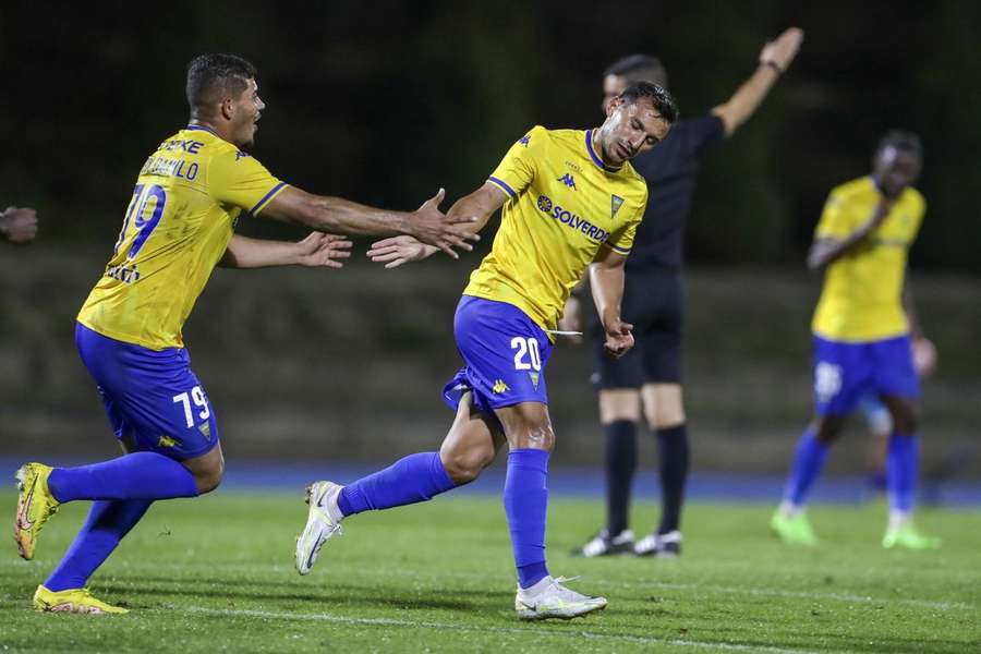 João Carvalho leva 15 jogos e dois golos pelo Estoril