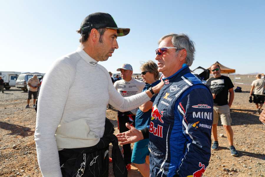 Joan Roma y Carlos Sainz, dos veteranos de la carrera más dura del mundo, en el Dakar de 2019