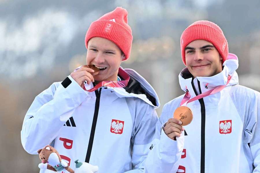 Michał Gołaś świętuje brąz w gigancie z niedosytem. "Gdyby nie ten błąd i strata, mielibyśmy złoto"