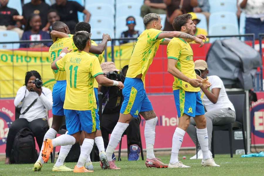 Nuno Santos festeja pelo Mamelodi