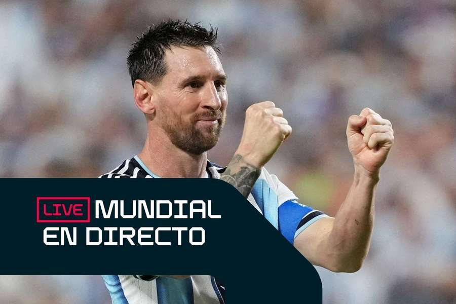 Messi celebra uno de sus goles Messi celebra uno de sus goles