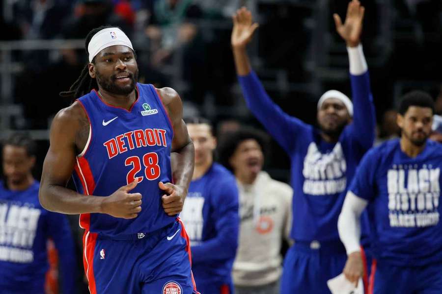 Isaiah Stewar de la Detroit Pistons