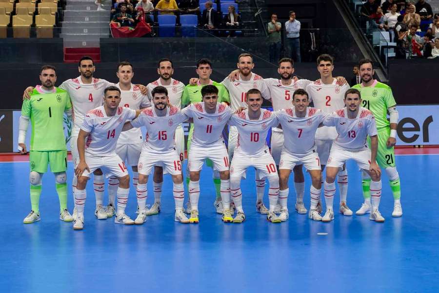 Jugadores de España antes de un amistoso frente a Marruecos