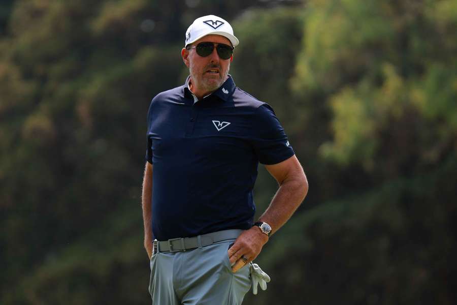 Phil Mickelson in action