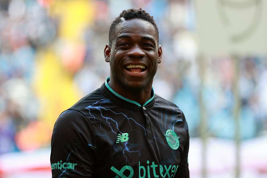 Mario Balotelli deixou o Adana Demirspor no verão